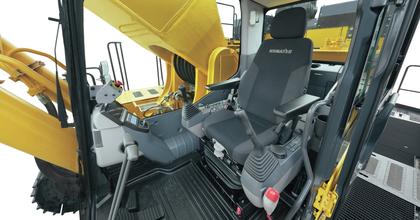 PC1250LC-11 hydraulic excavator | Komatsu