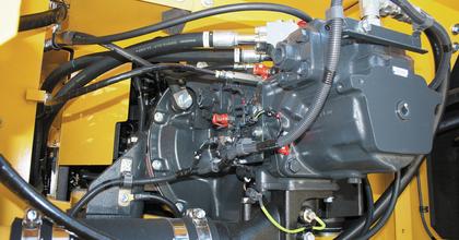 PC210LC-11 mid-size hydraulic excavator | Komatsu