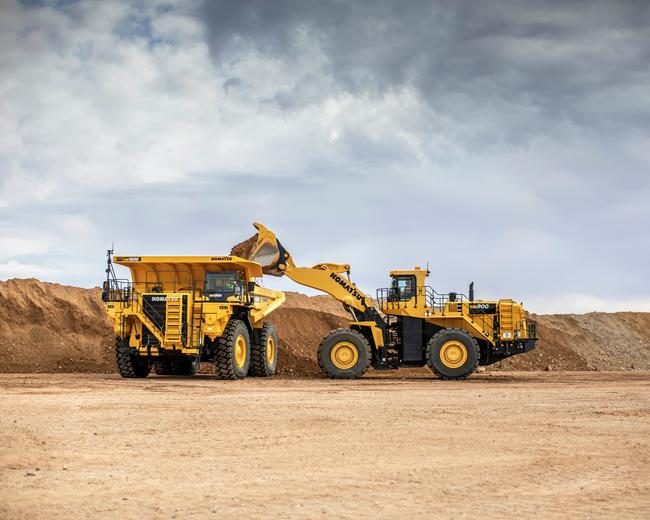 WA900-8 surface mining wheel loader | Komatsu